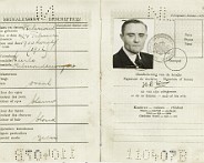 Ben_paspoort_dl2 Dit paspoort van Ben LÃ¶ring is aangeschaft om tijdens het heilig jaar 1950 samen met Oma LÃ¶ring - Spierings naar Rome te gaan. Ze zijn samen bij het vaticaan...