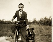 1941_Wim_met_hond_1
