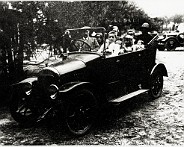 Familieauto_1928 De auto van Opa, Kenteken N-16266 op naam van: H.B. LÃ¶ring Kruisstraat M55 te Mierlo
